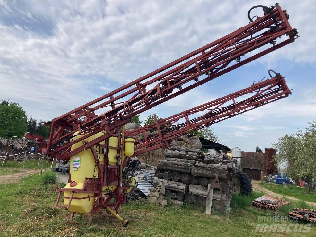 Hardi Mega 1000 Mounted sprayers