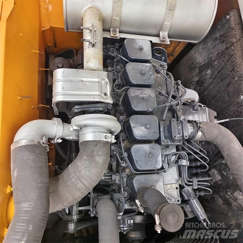 Hyundai 220LC -9S Crawler Excavators