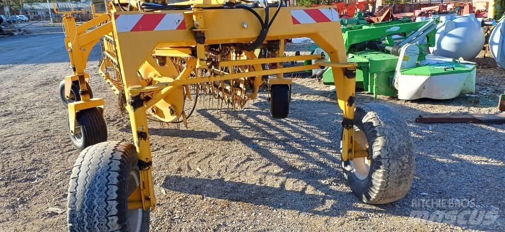 Elho V-twin 700 Swathers \ Windrowers