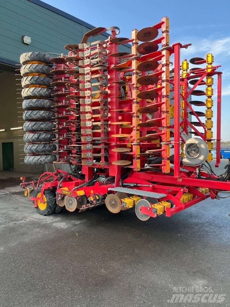 Väderstad Rapid800 Farm Drills
