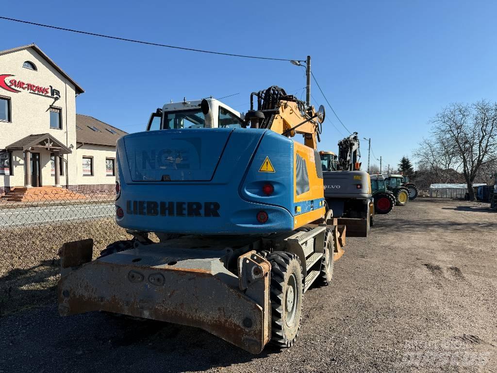 Liebherr A 914 Wheeled Excavators