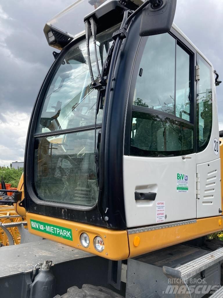 Liebherr A 918 Wheeled Excavators