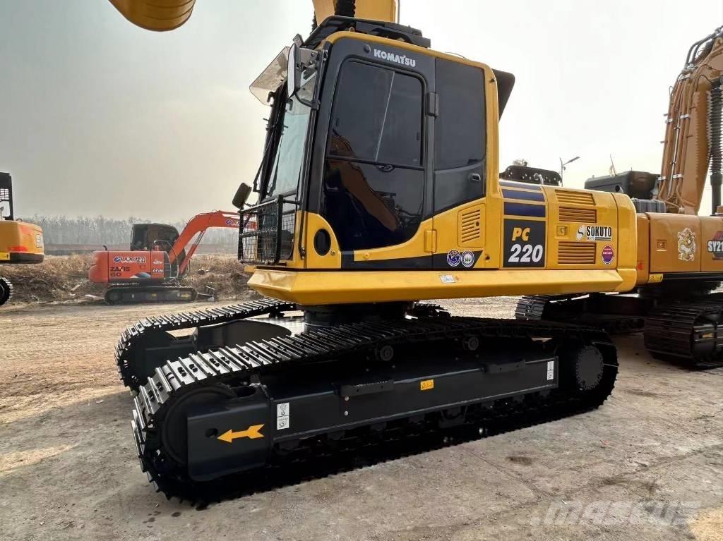 Komatsu 220 Crawler Excavators