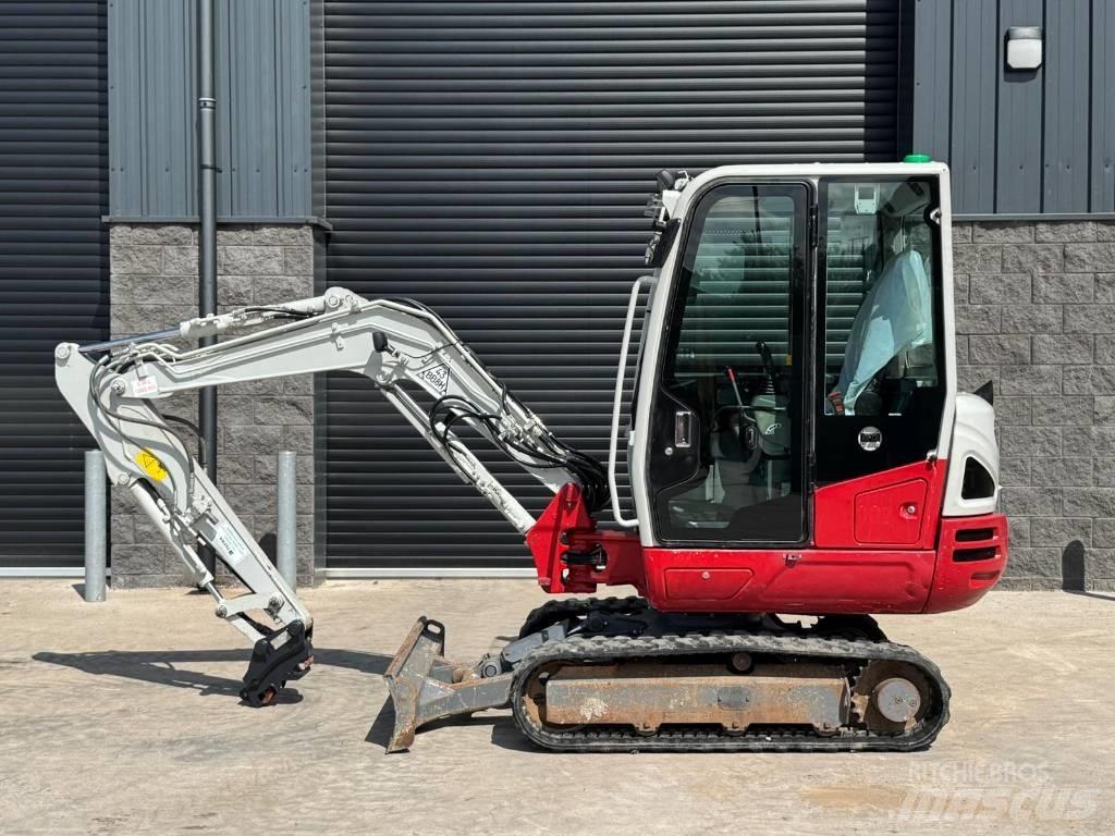 Takeuchi TB 230 Mini Excavators <7t (Mini Diggers)
