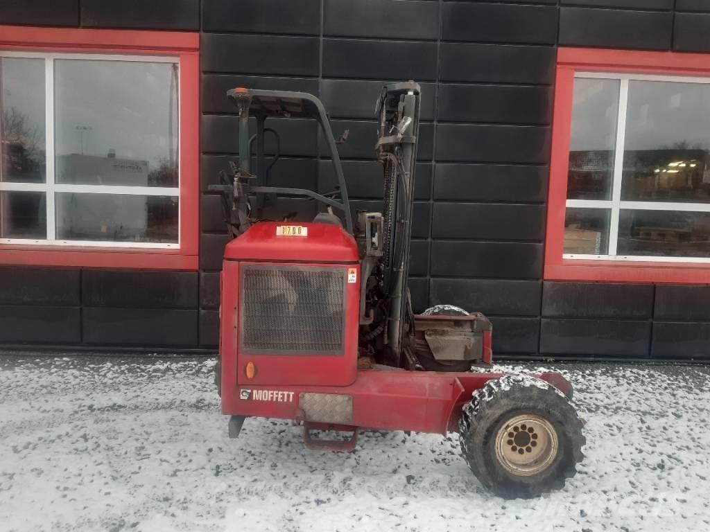 Moffett M5 25.3 Diesel Forklifts