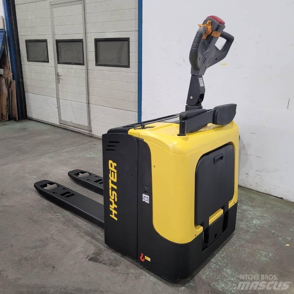 Hyster P 2.0 UTS Low lifter with platform