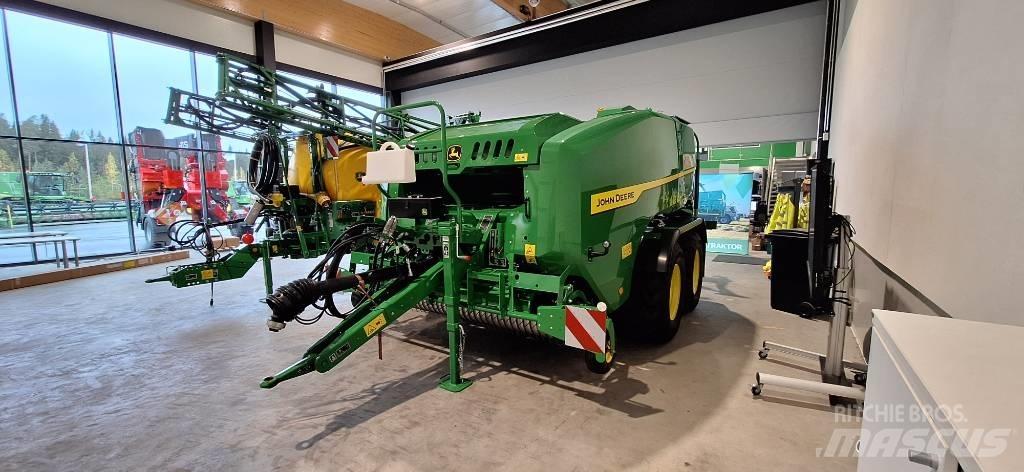 John Deere C441R Round Balers