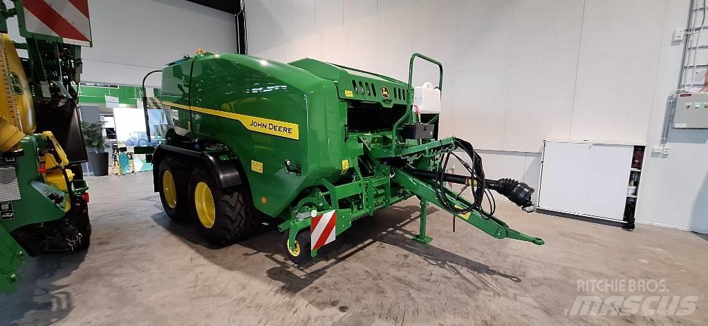 John Deere C441R Round Balers
