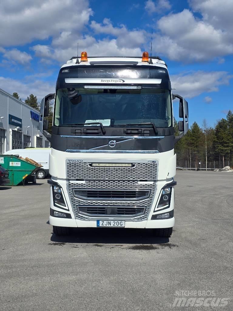 Volvo FH16 Log trucks