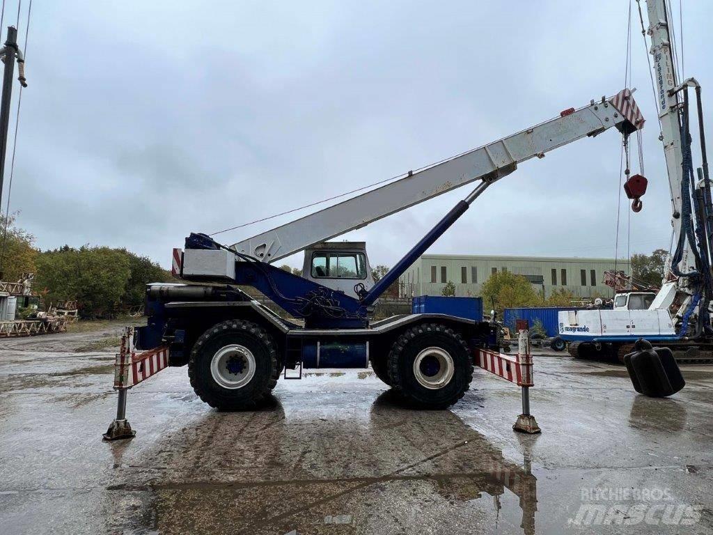 Coles Huskey 630S Rough Terrain Cranes