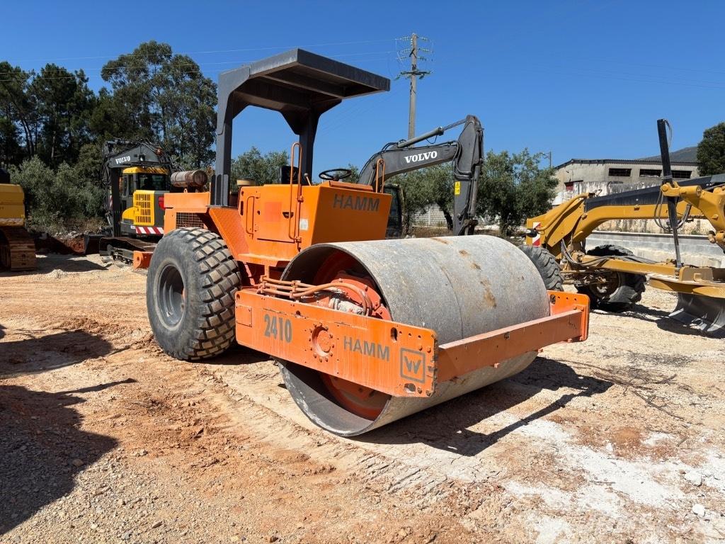Hamm 2410 SD Twin drum rollers