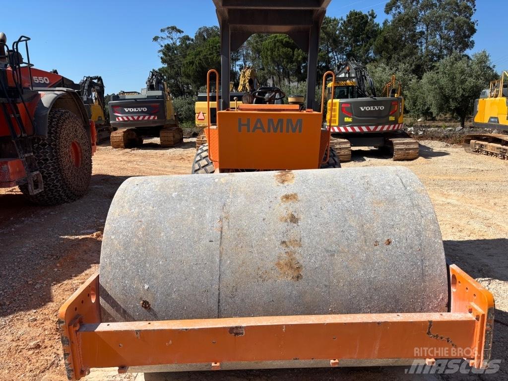 Hamm 2410 SD Twin drum rollers