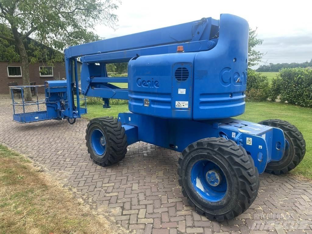 Genie Z60-34 Articulated boom lifts