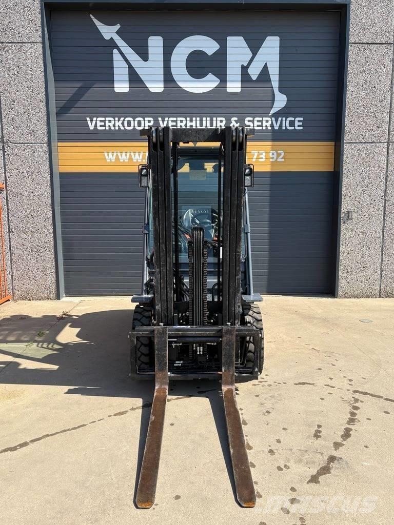 Toyota 8 FDF 25 Diesel Forklifts
