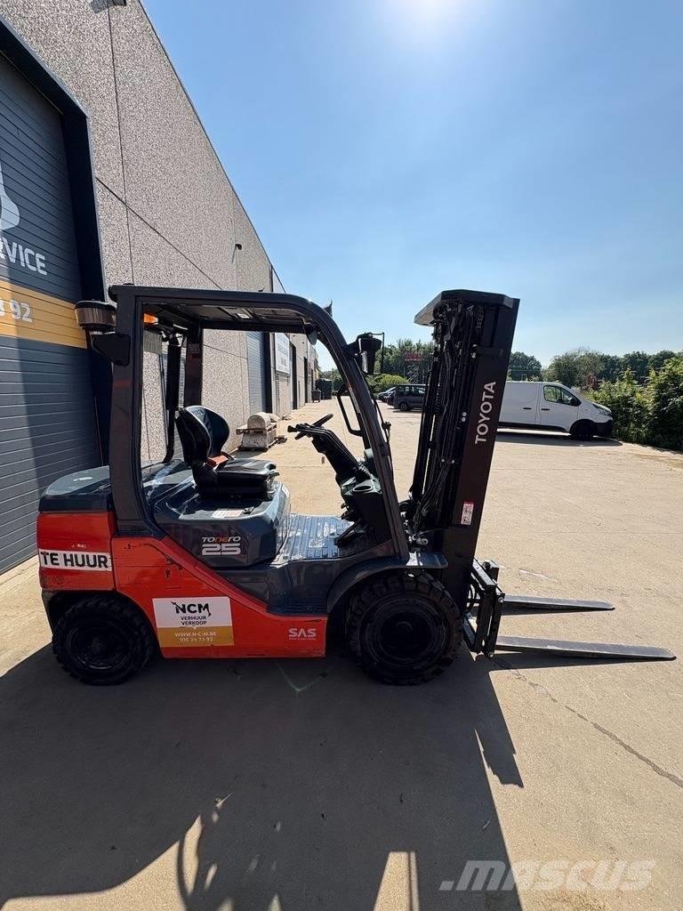 Toyota 8 FDF 25 Diesel Forklifts
