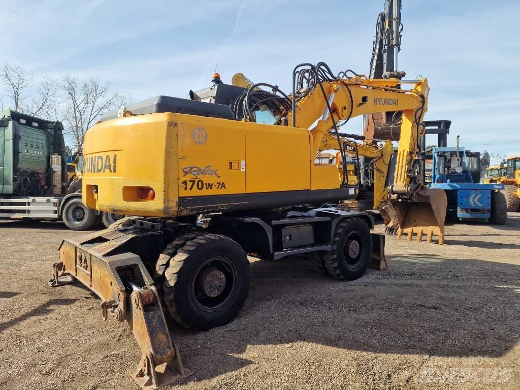 Hyundai R 170 W Wheeled Excavators