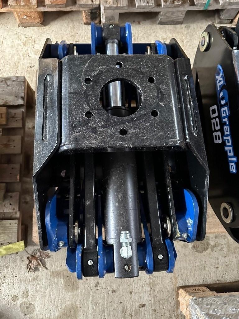  XL Grapple 028 Grapples/Grapple Trucks