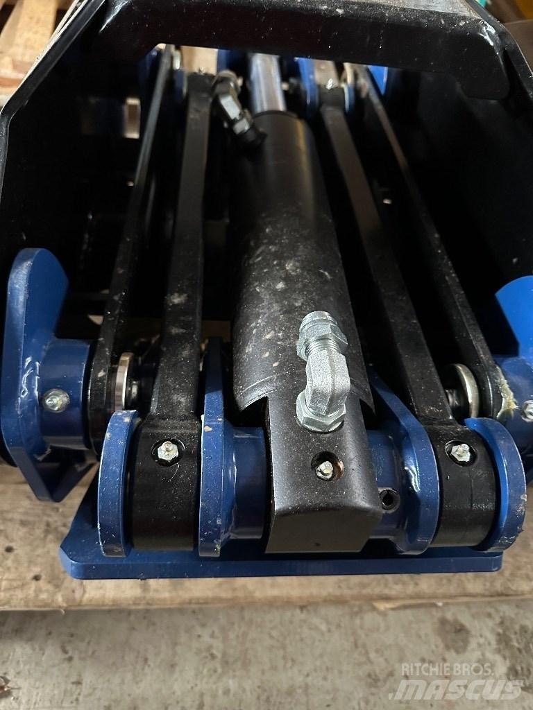  XL Grapple 028 Grapples/Grapple Trucks