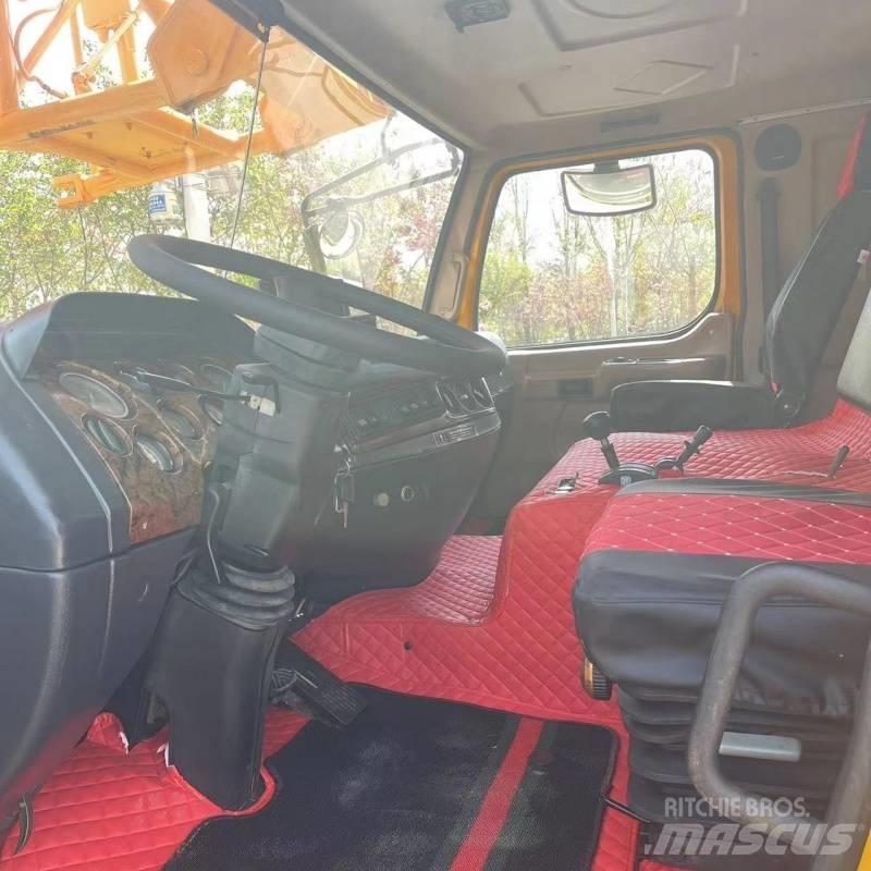 XCMG QY 100 K Mobile and all terrain cranes