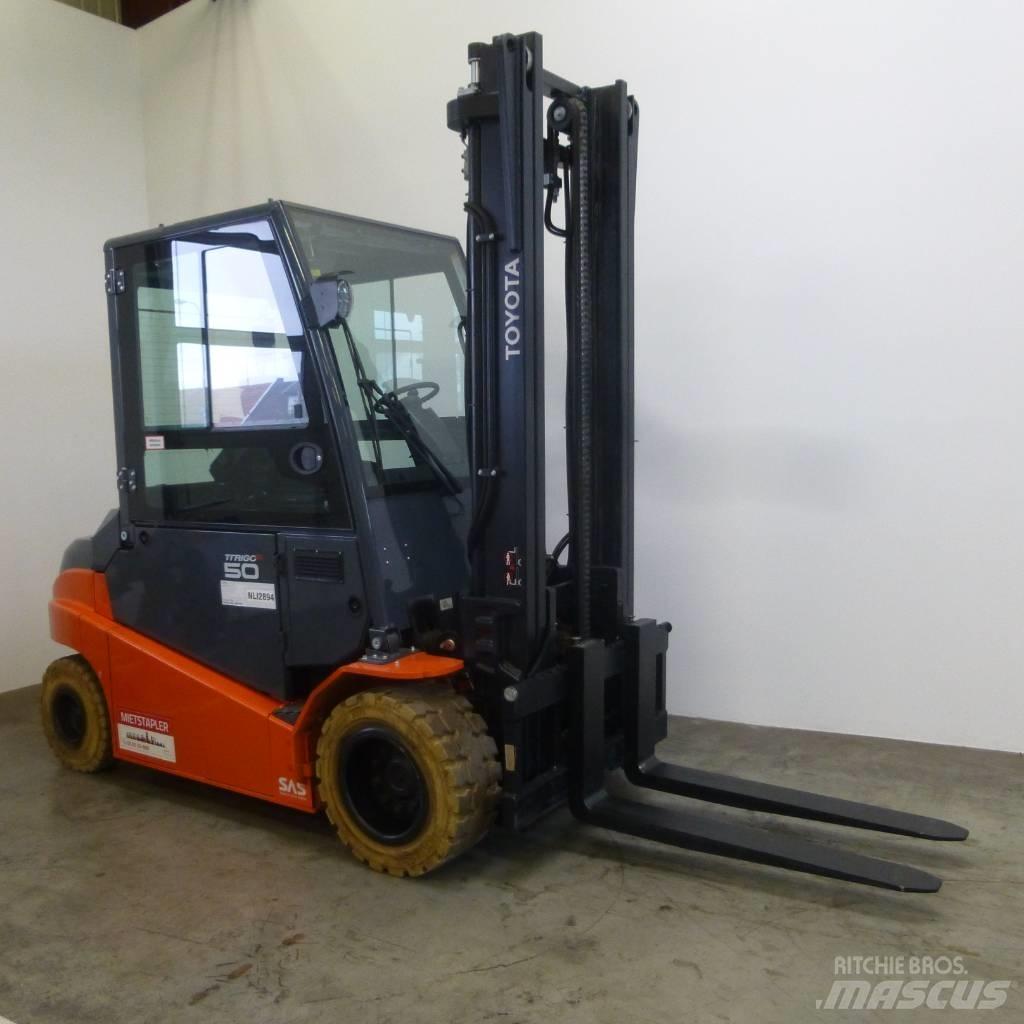 Toyota 8FBMT50 Electric Forklifts