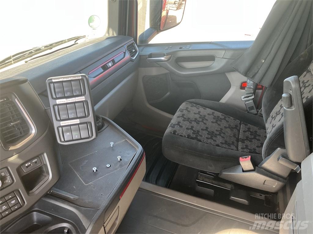 Scania R 590 Log trucks