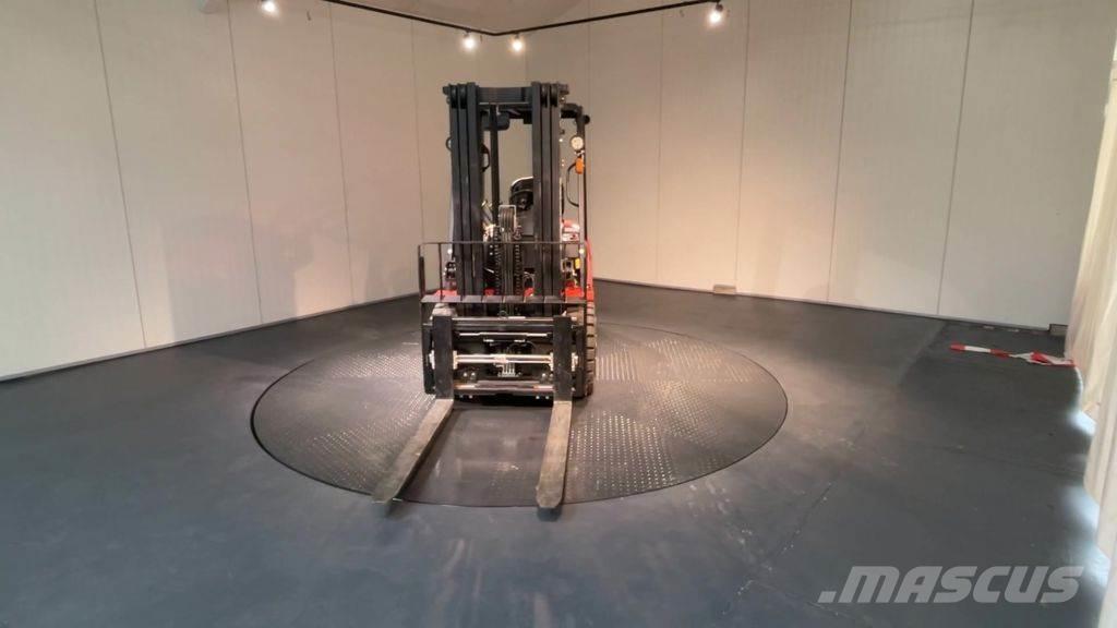 EP EFL 302 Misc Forklifts