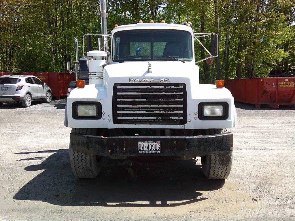 Mack RB 688 S Cab & Chassis Trucks