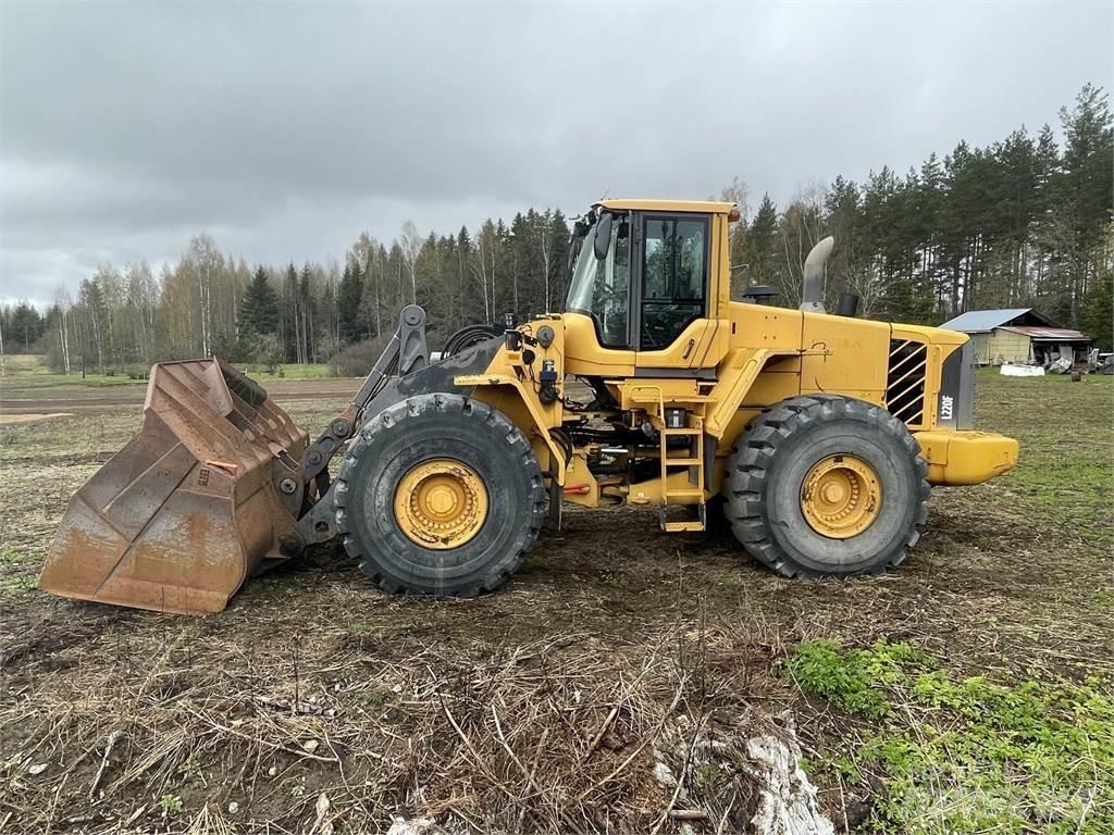 Volvo L220F Wheel Loaders