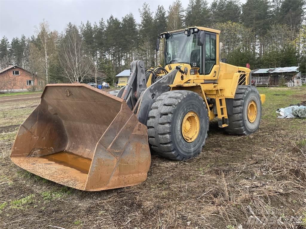 Volvo L220F Wheel Loaders