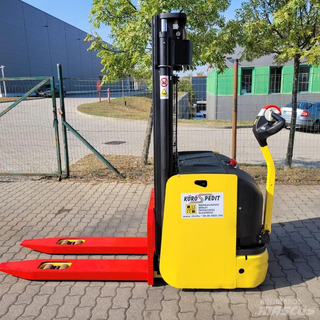 Hyster S1.6 Manual Pallet Stacker