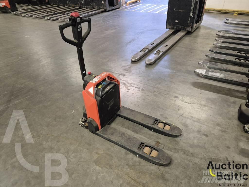 Toyota LHE130 Medium lift order picker