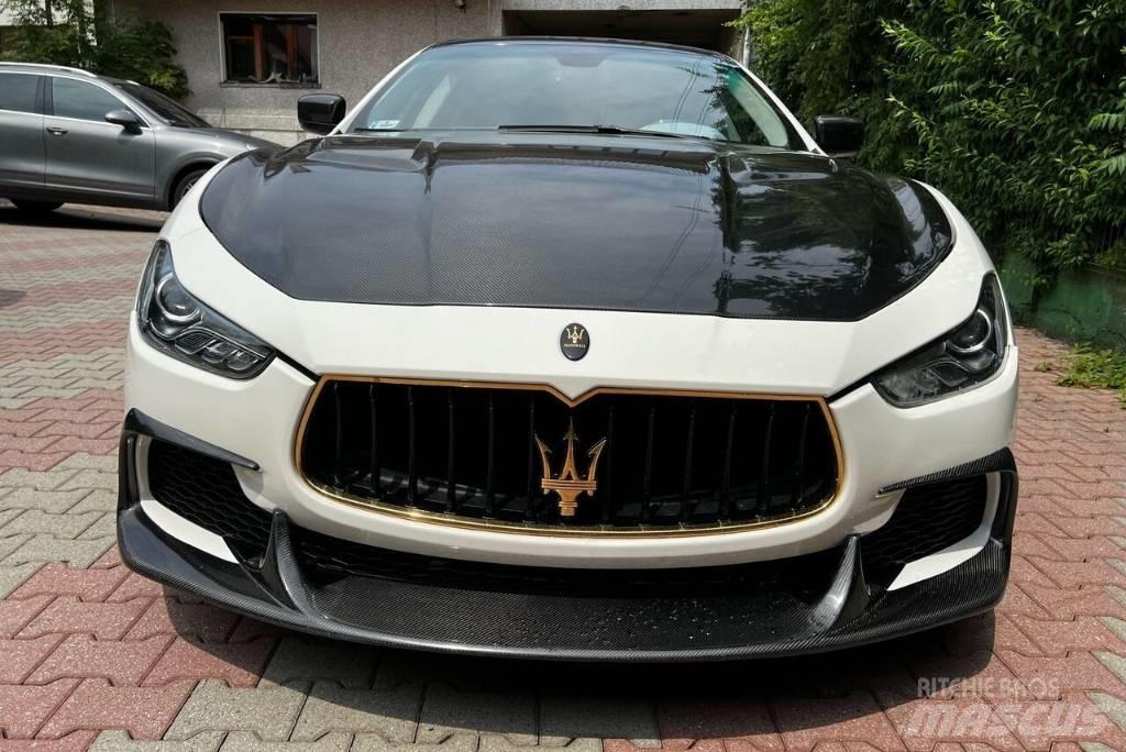 Maserati Ghilbi Automobiles / SUVS