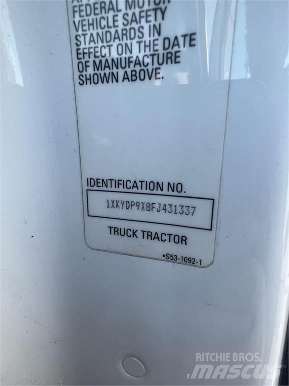 Kenworth T680 Conventional Trucks / Tractor Trucks