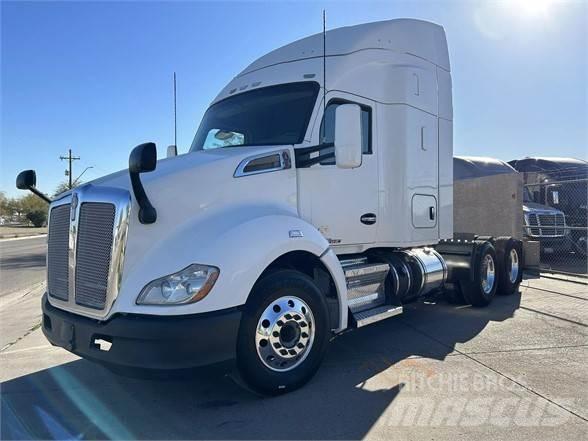 Kenworth T680 Conventional Trucks / Tractor Trucks