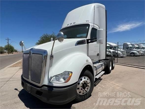 Kenworth T680 Conventional Trucks / Tractor Trucks