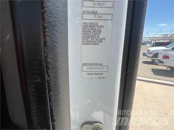 Kenworth T680 Conventional Trucks / Tractor Trucks