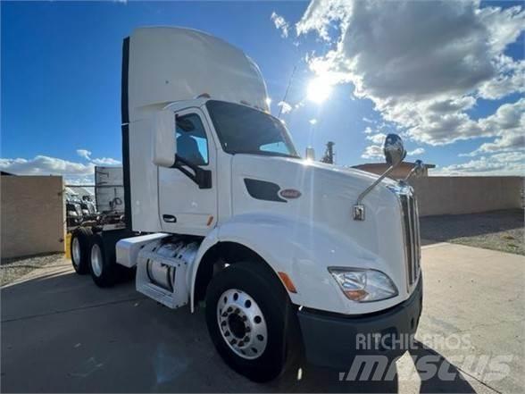 Peterbilt 579 Conventional Trucks / Tractor Trucks