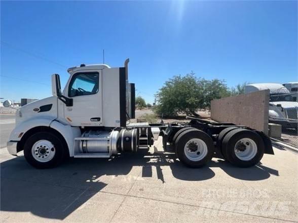 Peterbilt 579 Conventional Trucks / Tractor Trucks