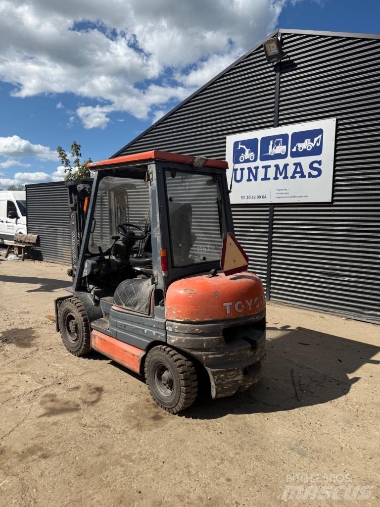 Toyota FD 25 Diesel Forklifts