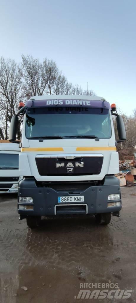 MAN TGS Conventional Trucks / Tractor Trucks