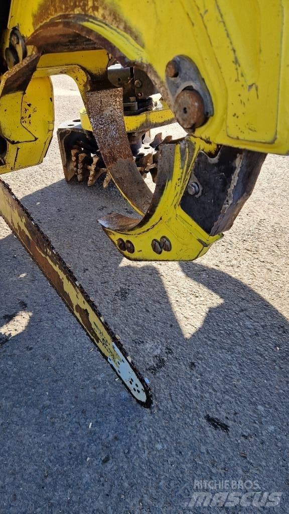 John Deere 1270 G Harvesters
