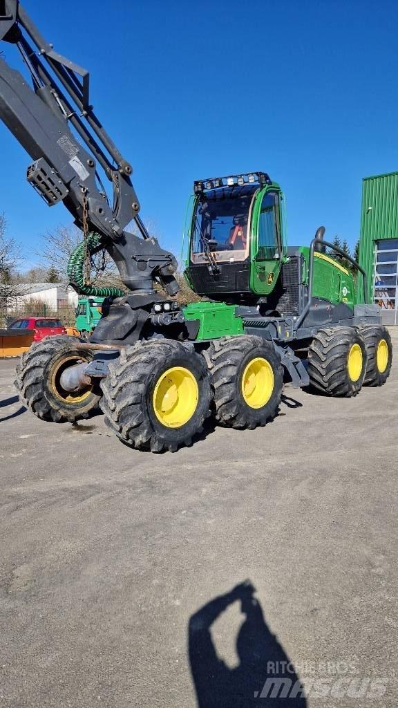 John Deere 1270 G Harvesters
