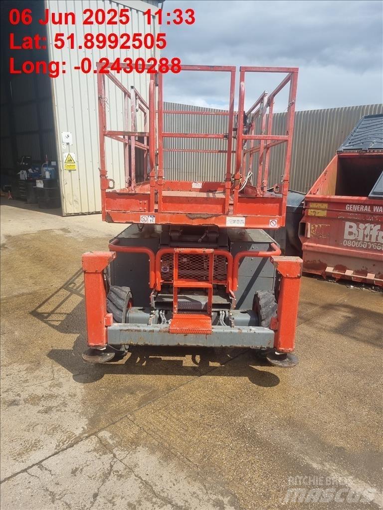 SkyJack SJ 6832 RT Scissor Lifts