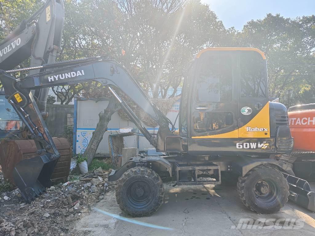 Hyundai 60 W VS Mini Excavators <7t (Mini Diggers)