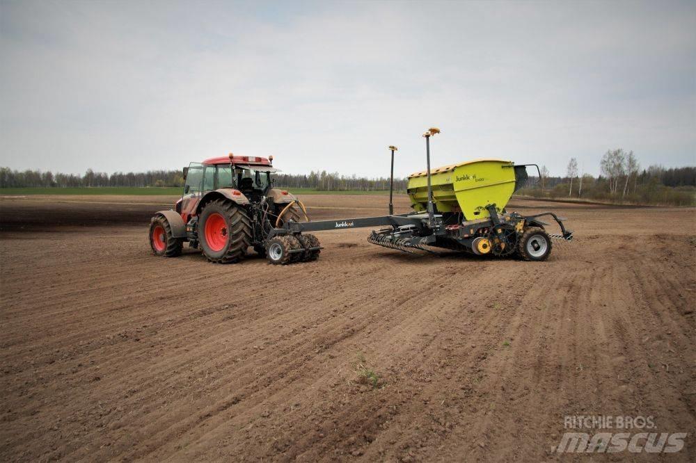Junkkari D400 Plus Farm Drills