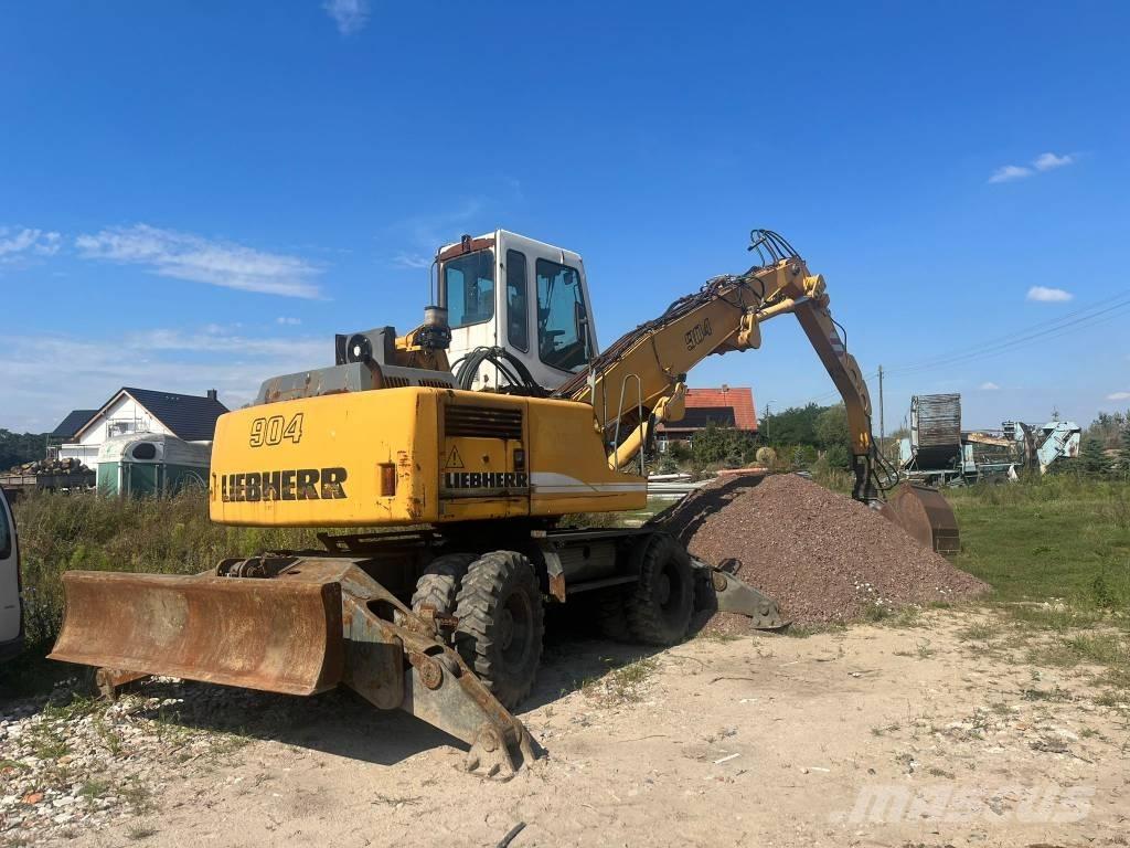 Liebherr A 904 C Waste / Industry Handlers