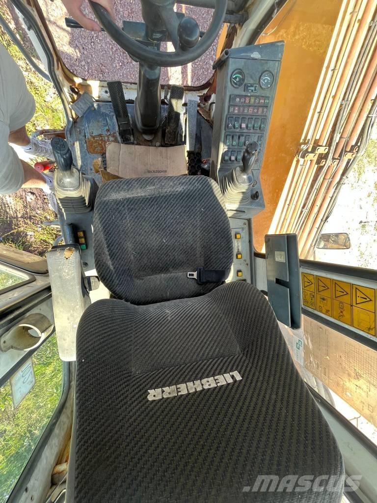 Liebherr A 904 C Waste / Industry Handlers