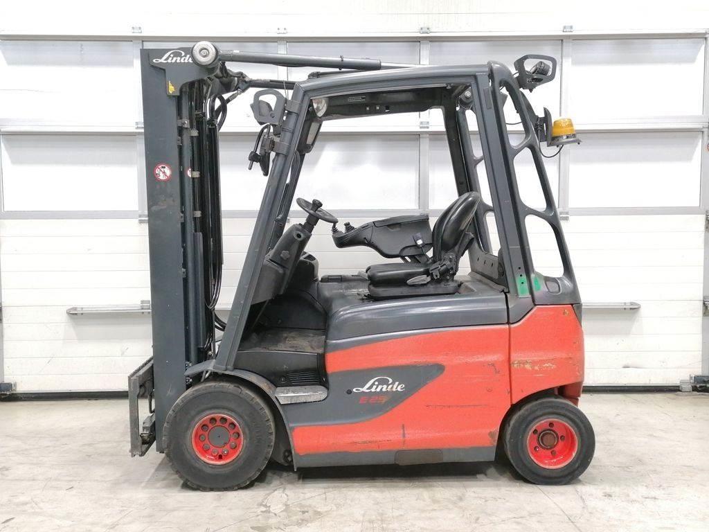 Linde E25-01 Electric Forklifts