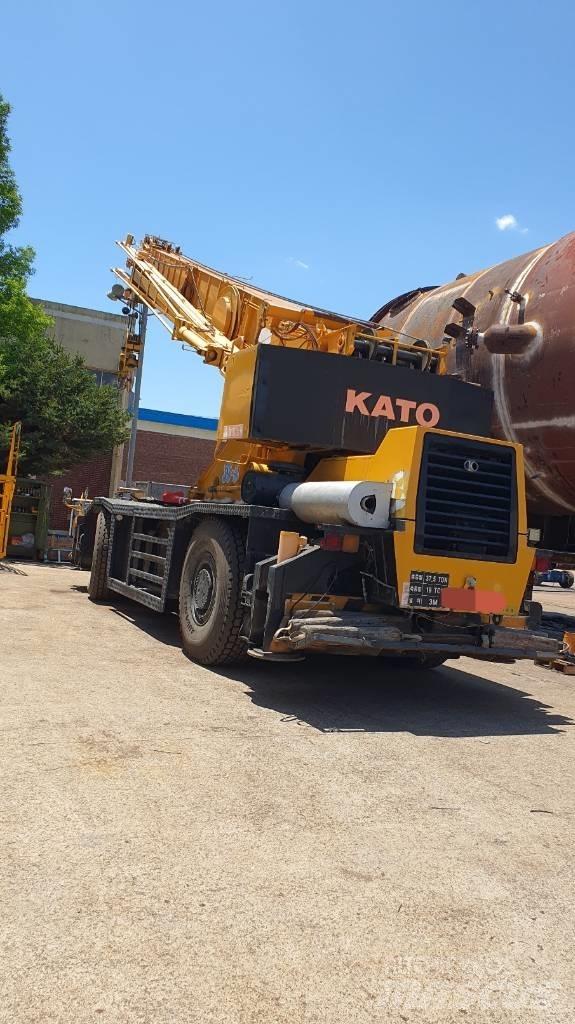 Kato SS 500 Rough Terrain Cranes