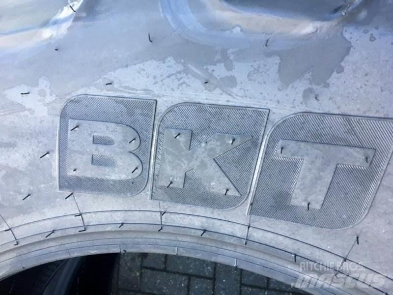 BKT 520/70 R 38 Tires, wheels and rims